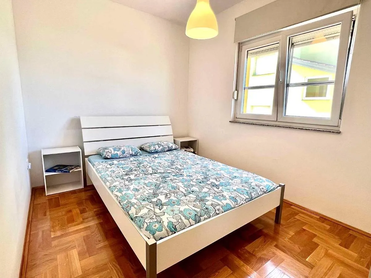 Apartment In Jadranovo 44072 Croatia